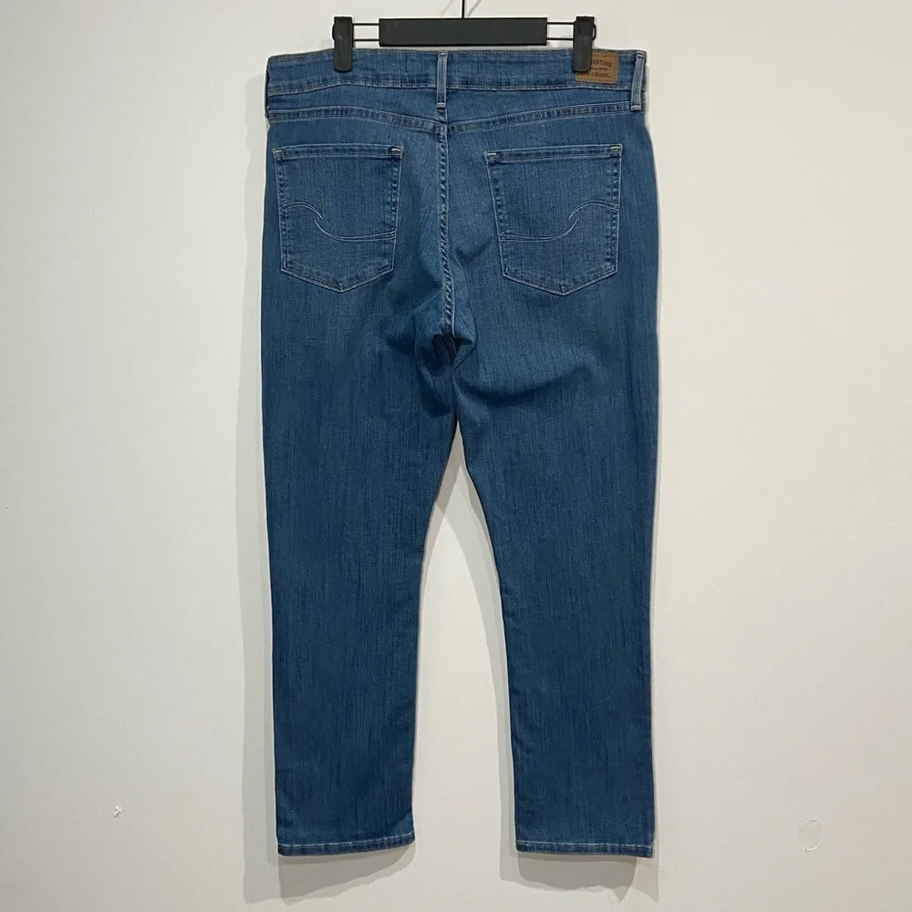 Levi's Women's Medium Wash Med Rise Slim Jeans Size 14S - Picture 3 of 13